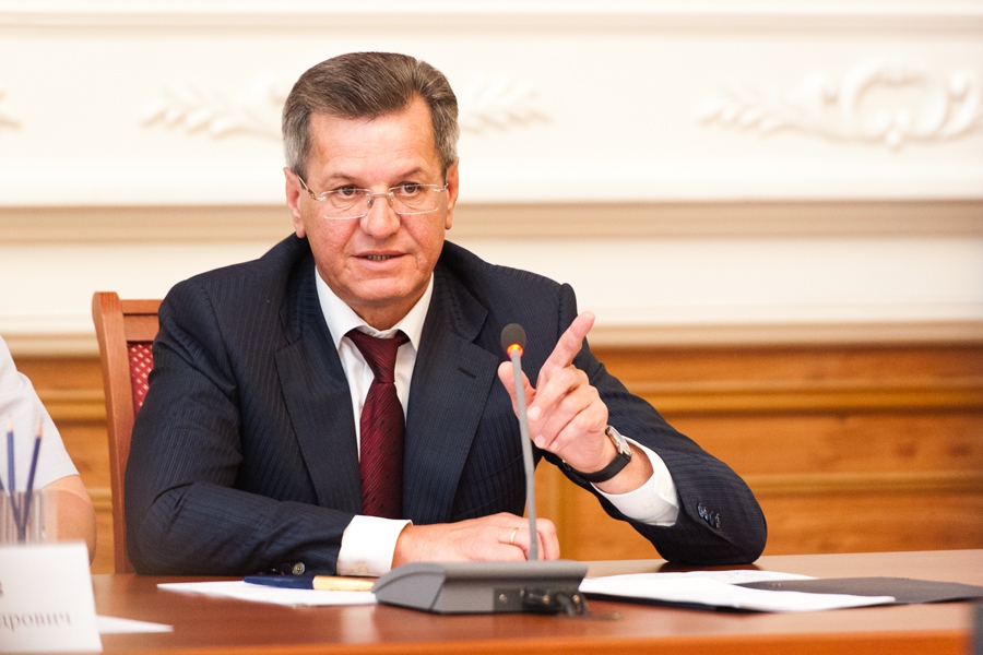 «Определенная степень усталости»: губернатор Астраханской области Александр Жилкин ушёл в отставку