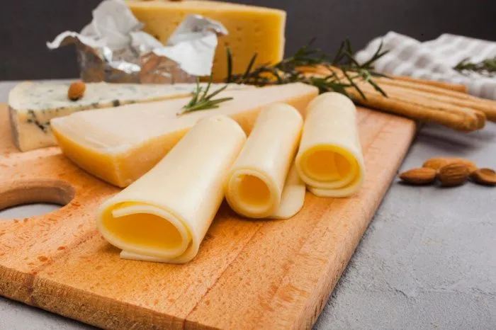 На Кубани производство сыров снизилось почти на 13% с начала 2024 года