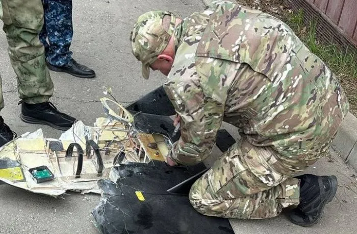 В Аксае из-за падения БПЛА временно отменили занятия в гимназии №3