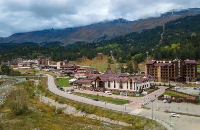 К началу горнолыжного сезона в Архызе откроют два крупных отеля