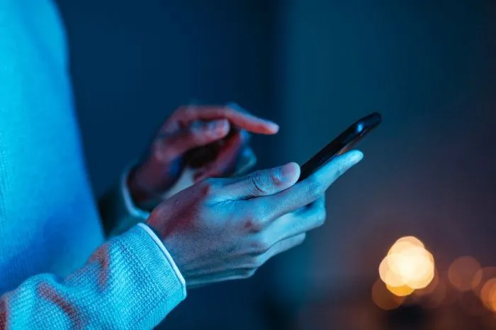 Областные власти объяснили перебои со связью и мобильным интернетом в Волгограде