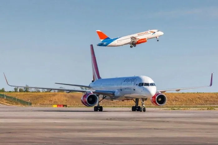 Компании S7 и «Азимут» изучают возможность запуска полетов в Геленджик