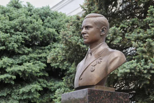 Открытие бюстов Героев Советского Союза — студентов и преподавателей КубГТУ