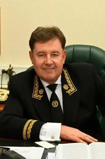 Подозреваемый в легализации кубанской сети Marton судья Момотов ушел в отставку