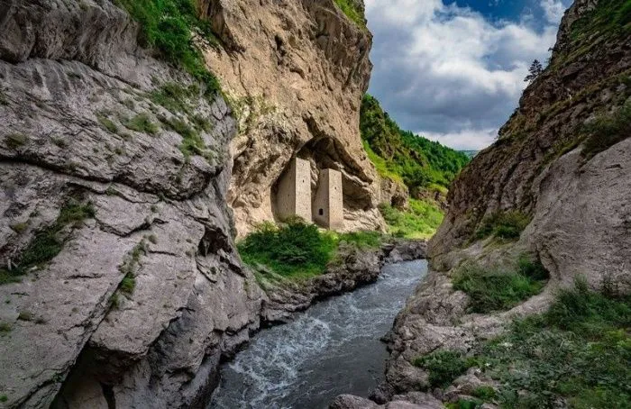 В Чечне открыли новую ГЭС на реке Аргун