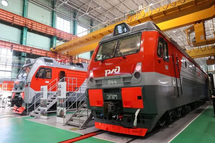 НЭВЗ анонсировал выпуск нового электровоза в 2025 году