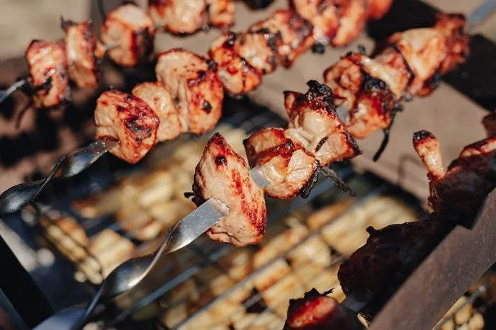 ЮФО занимает третье место в России по потреблению шашлыка за майские праздники