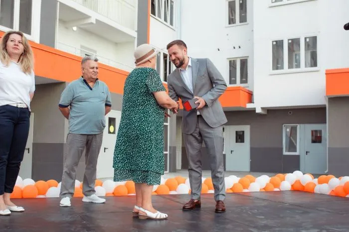 Собственникам квартир бывшего долгостроя в Краснодаре начали выдавать ключи