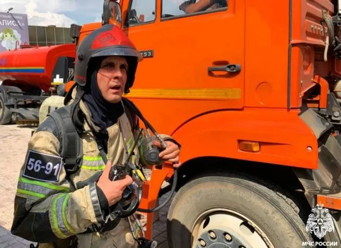 При пожаре в горном кластере Сочи спасатели эвакуировали 37 человек