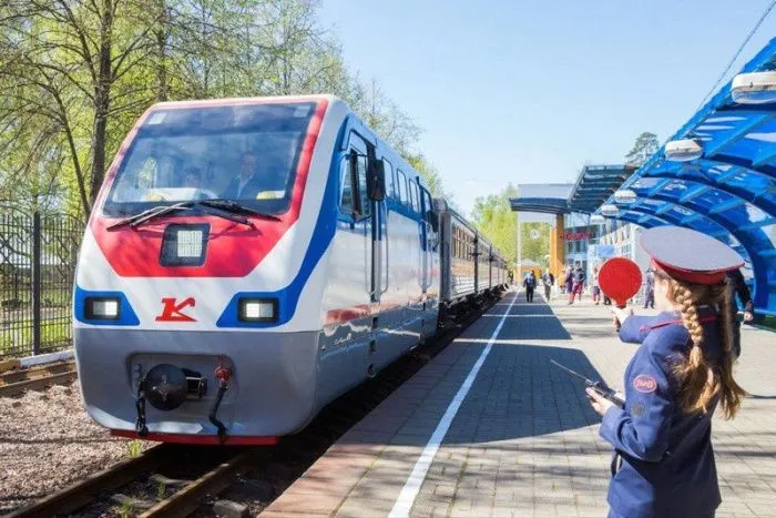 Более 20 поездов в южном направлении задержаны из-за подрыва путей в Воронежской области