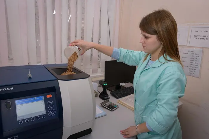 Молодые спецаилисты на селе.jpg Молодые спецаилисты на селе.jpg