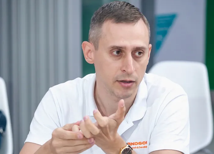 Роман Забродин.jpg Роман Забродин.jpg