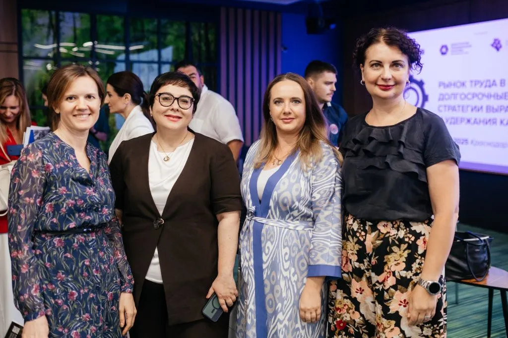 JZ1A9410_resized.jpg JZ1A9410_resized.jpg