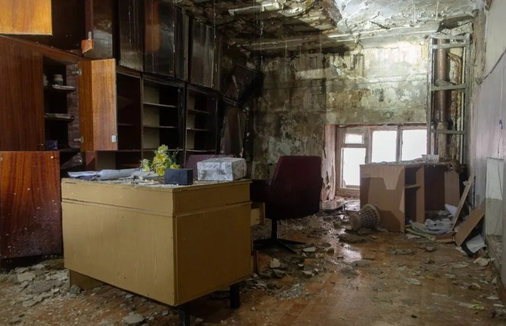 Состояние здания внутри после потопа // Фото автора Состояние здания внутри после потопа // Фото автора