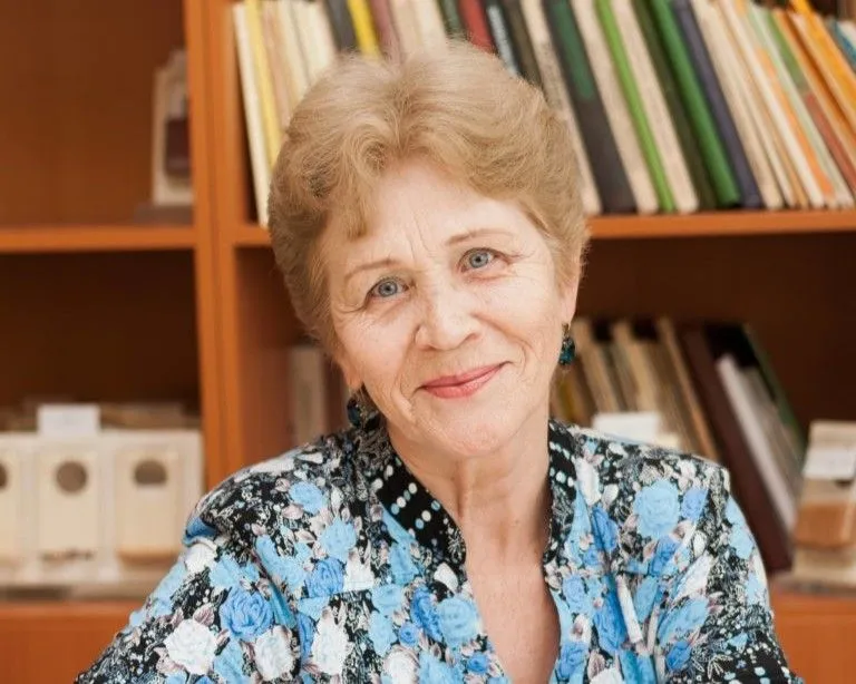 Безуглова.jpg Безуглова.jpg