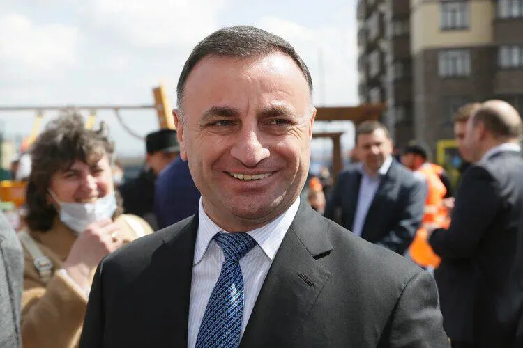 Арутюн Сурмалян Арутюн Сурмалян