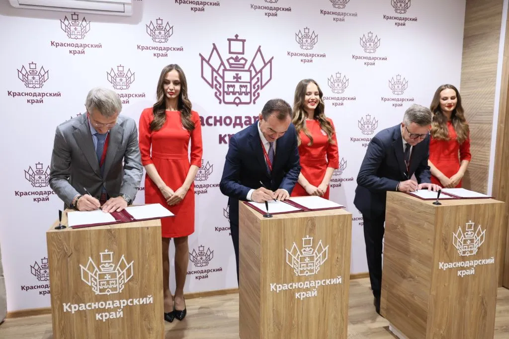 В пакете инвестпроектов Кубани промышленность занимает почти 39% // Фото: пресс-служба губернатора Краснодарского края В пакете инвестпроектов Кубани промышленность занимает почти 39% // Фото: пресс-служба губернатора Краснодарского края