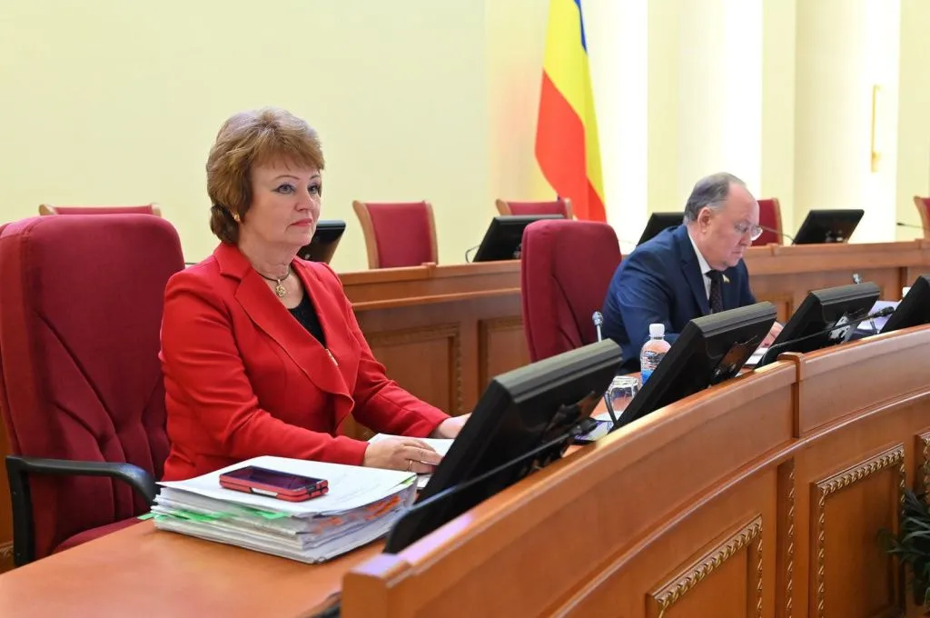 Лилия Федотова работала вместе с Василием Голубевым еще до его прихода к власти в Ростовской власти // Фото: правительство Ростовской области Лилия Федотова работала вместе с Василием Голубевым еще до его прихода к власти в Ростовской власти // Фото: правительство Ростовской области