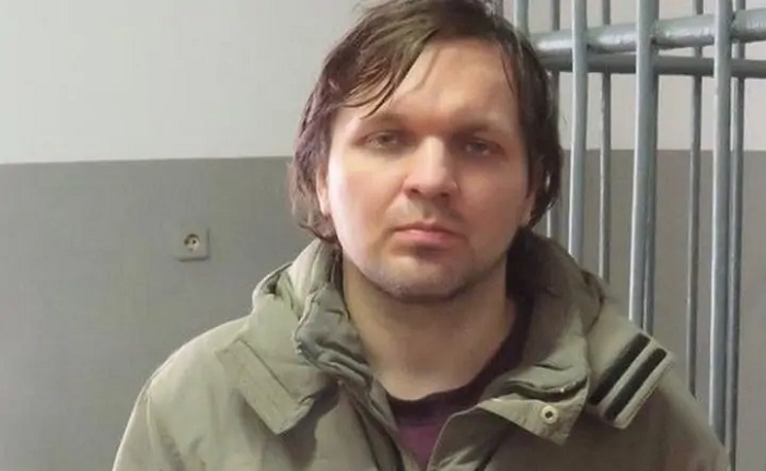 На выезде из Таганрога полицейские задержали объявленного в розыск вооруженного мужчину