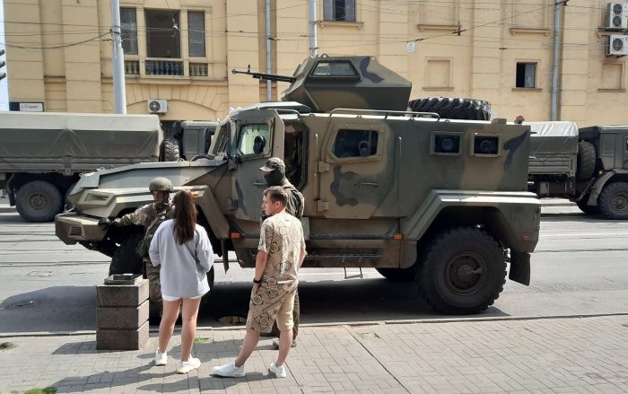 Ростов под «Вагнером»: один день города в условиях военного мятежа Ростов под «Вагнером»: один день города в условиях военного мятежа
