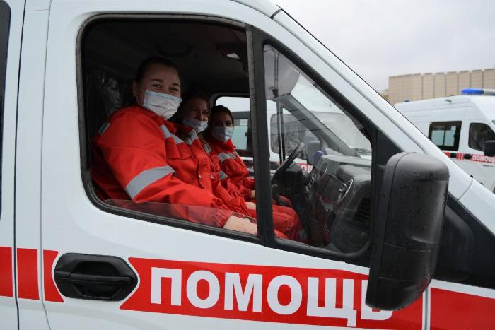 ЮгСтройИмпериал передал семь машин скорой помощи для медучреждений Кубани