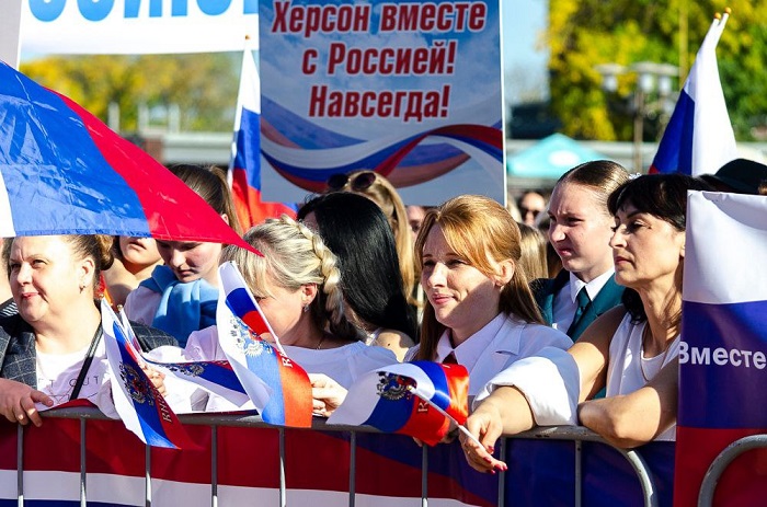 Алексей Логвиненко поделился фотографиями с концерта в поддержку присоединения новых территорий Алексей Логвиненко поделился фотографиями с концерта в поддержку присоединения новых территорий