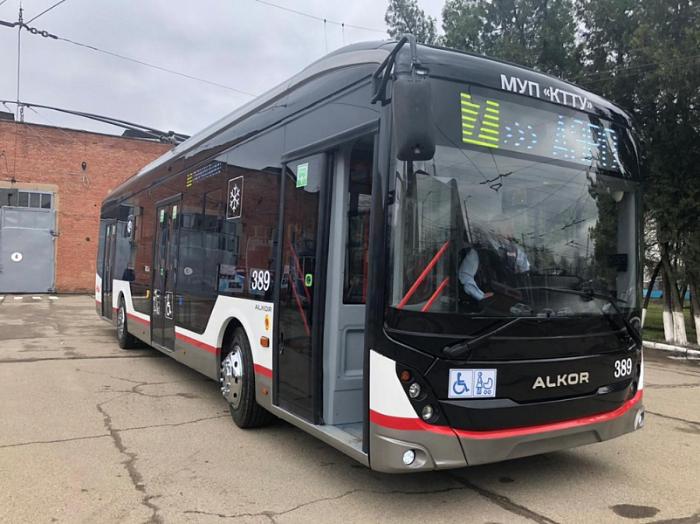 В Краснодаре создали первый троллейбус с учетом климата В Краснодаре создали первый троллейбус с учетом климата