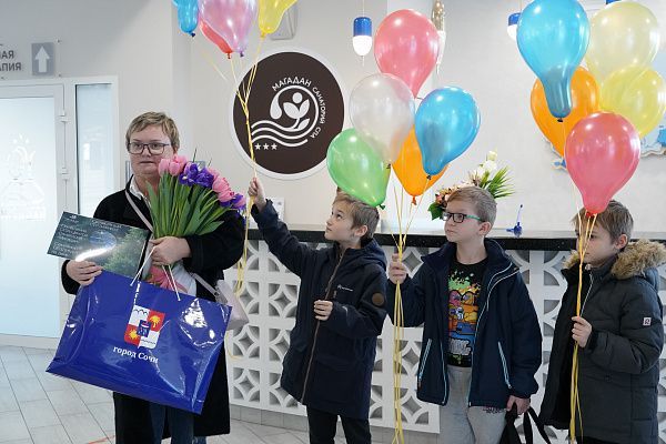 Сочи принял миллионного в 2024 году туриста Сочи принял миллионного в 2024 году туриста
