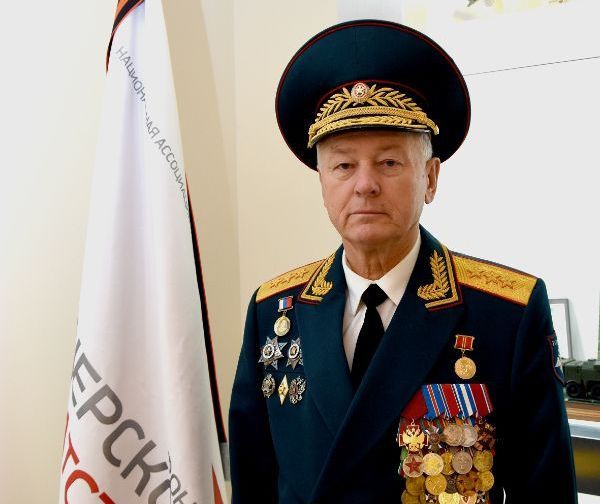 Экс-главком российских ракетных войск и артиллерии нацелился на девелопмент в Ялте Экс-главком российских ракетных войск и артиллерии нацелился на девелопмент в Ялте