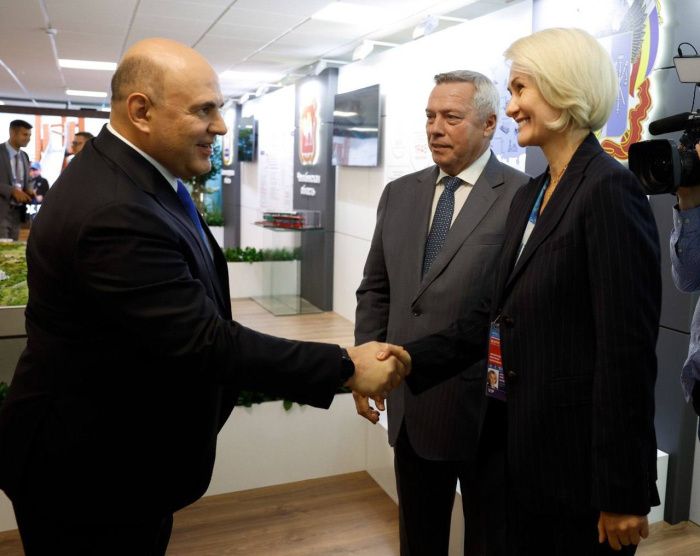Виктория Абрамченко представила Михаилу Мишустину проект благоустройства Платовского проспекта Новочеркасска Виктория Абрамченко представила Михаилу Мишустину проект благоустройства Платовского проспекта Новочеркасска