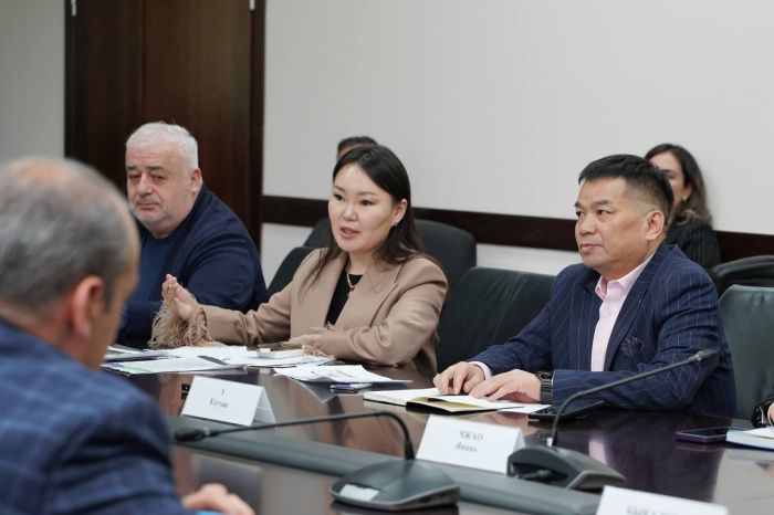Китайская корпорация предложила открыть в Северной Осетии производство автомобилей Китайская корпорация предложила открыть в Северной Осетии производство автомобилей