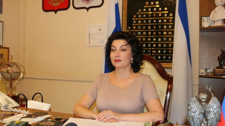 Министр культуры Крыма Новосельская нецензурно выругалось во время совещания