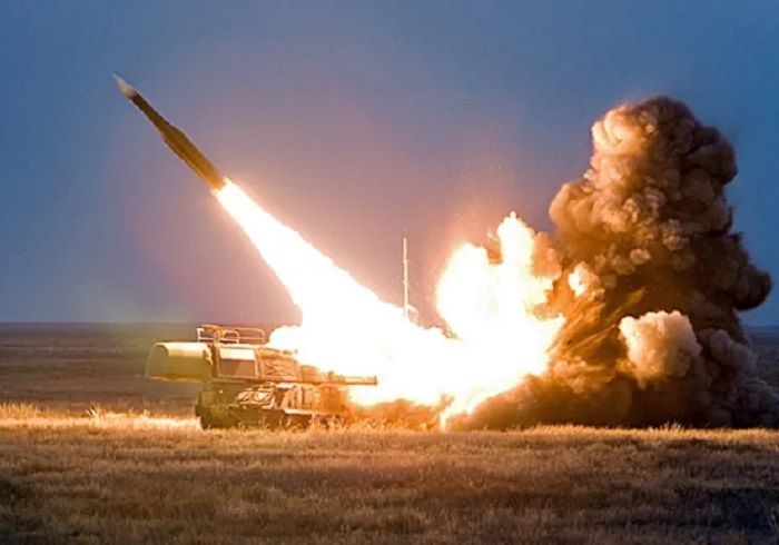 Над Симферополем сработали системы противовоздушной обороны Над Симферополем сработали системы противовоздушной обороны