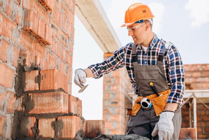 Зарплаты в сфере строительства на Дону за год выросли на 21%