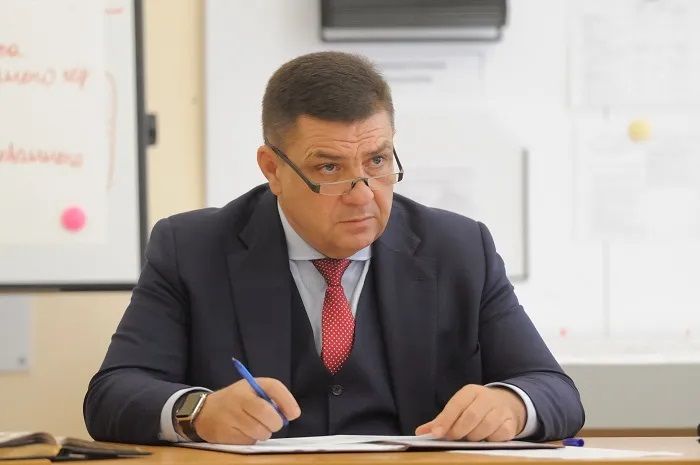 Экс-мэра Майкопа осудили на 5 лет условно за вымогательство и покушение на мошенничество Экс-мэра Майкопа осудили на 5 лет условно за вымогательство и покушение на мошенничество