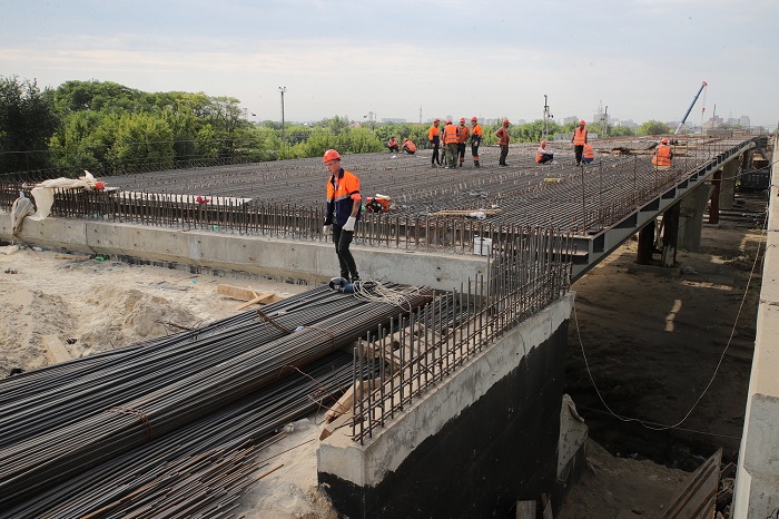 Правительство РФ выделит 600 млн рублей на ускорение реконструкции моста на Малиновского