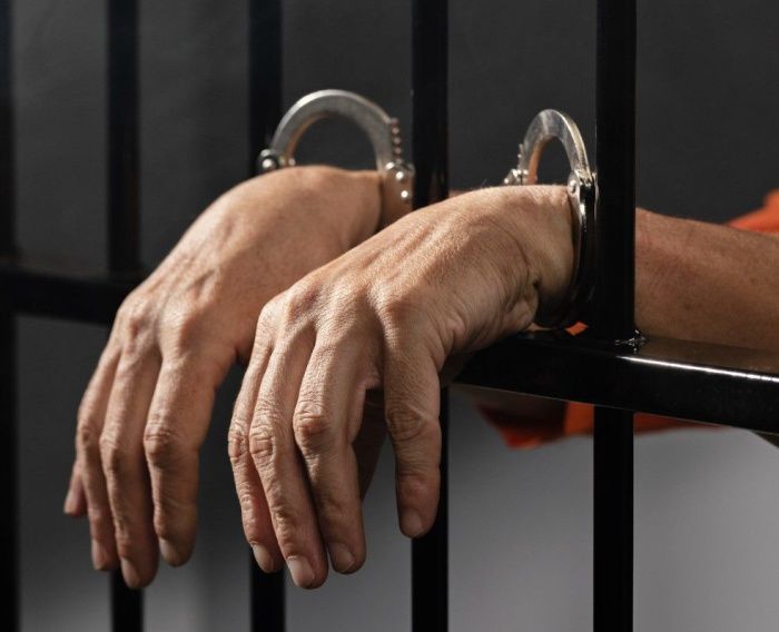 Ростовские вице-губернатор и замминистра задержаны при получении взятки Ростовские вице-губернатор и замминистра задержаны при получении взятки