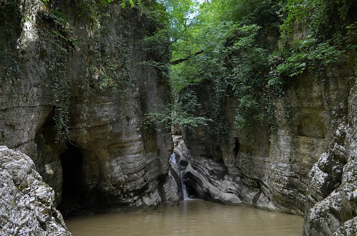 Агурские водопады в сочинском нацпарке вновь наполнились после дождя