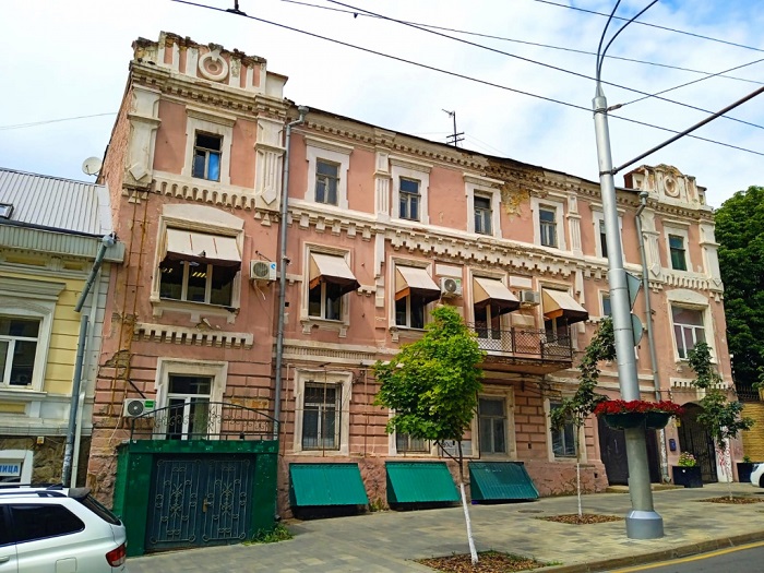 В Ростове ввели режим ЧС 16 июня из-за обрушившегося старинного дома на ул. Б. Садовой