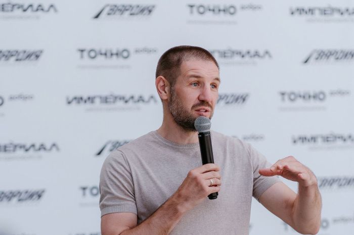 В Краснодаре проходят первые совместные сборы боксеров и хоккеистов