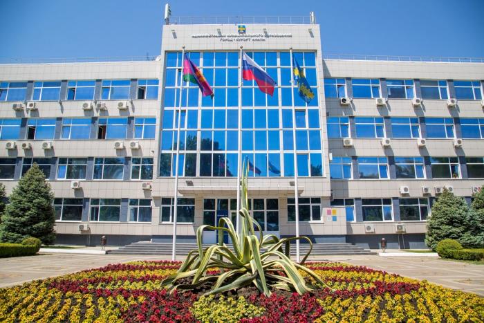 Глава Анапы Василий Швец назначил нового вице-мэра по вопросам жилищной политики Глава Анапы Василий Швец назначил нового вице-мэра по вопросам жилищной политики