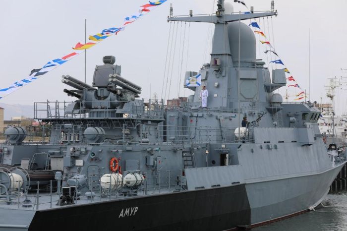В Каспийске в состав ВМФ России принят новый малый ракетный корабль проекта «Амур» В Каспийске в состав ВМФ России принят новый малый ракетный корабль проекта «Амур»