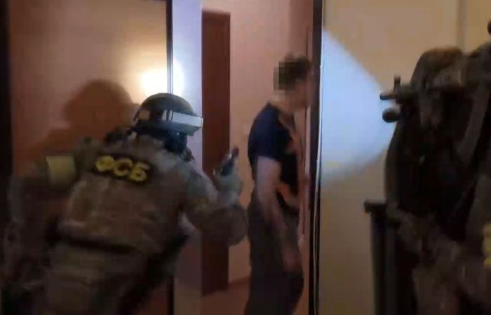 В Новороссийске задержали гражданина Белоруссии по подозрению в подготовке теракта в мэрии В Новороссийске задержали гражданина Белоруссии по подозрению в подготовке теракта в мэрии