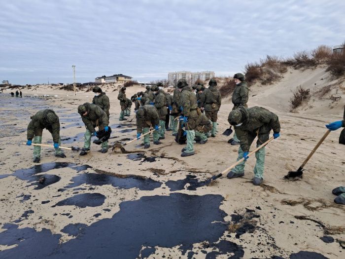 Год после катастрофы: хроника событий после разлива мазута в Черном море