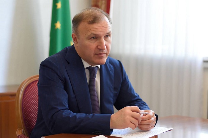 Парламент Адыгеи рассмотрит три кандидатуры на пост главы республики Парламент Адыгеи рассмотрит три кандидатуры на пост главы республики