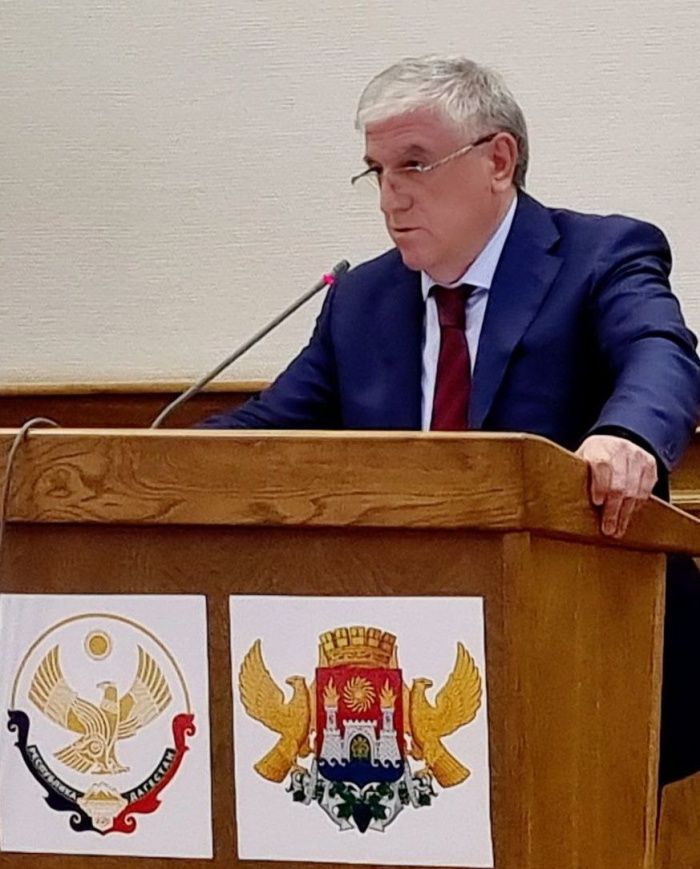 Депутаты горсобрания избрали новым главой администрации Махачкалы Юсупа Умавова Депутаты горсобрания избрали новым главой администрации Махачкалы Юсупа Умавова