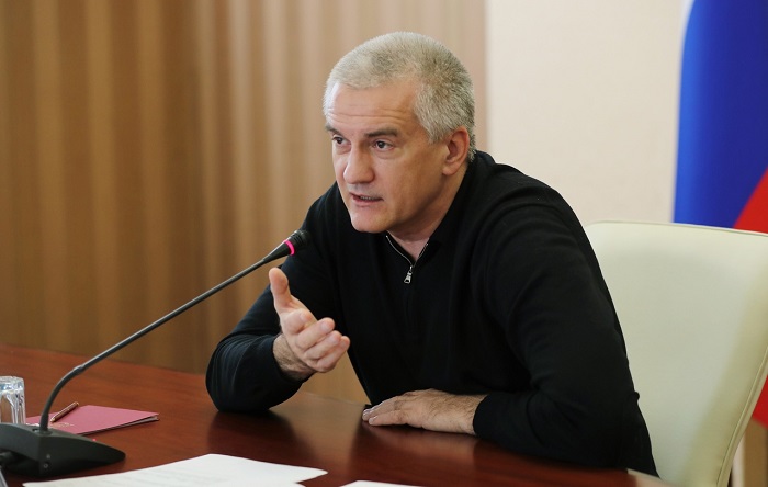 Сергей Аксенов заявил, что в Симферополе цены в магазинах выросли на 200% Сергей Аксенов заявил, что в Симферополе цены в магазинах выросли на 200%