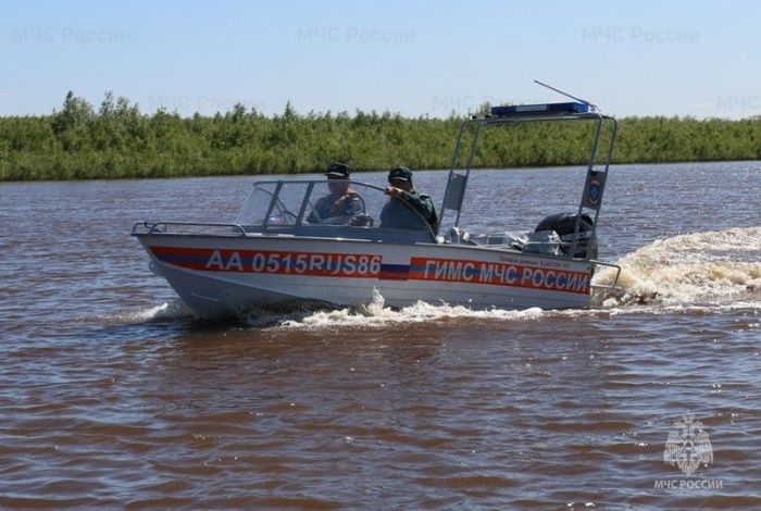 В Дагестане лодка с туристами столкнулась со скалой, 1 человек погиб, 4 пострадали В Дагестане лодка с туристами столкнулась со скалой, 1 человек погиб, 4 пострадали