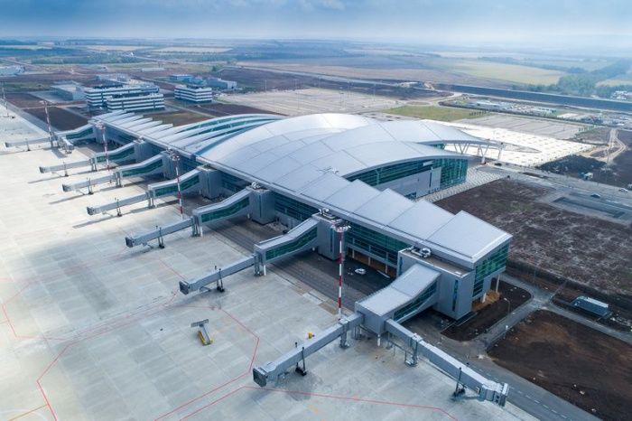 Правительство направит закрытым аэропортам Юга и Центра России более 6 млрд рублей Правительство направит закрытым аэропортам Юга и Центра России более 6 млрд рублей