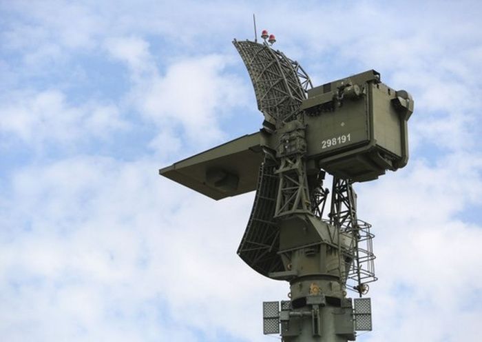Осколки сбитой над крымским Джанкоем ракеты повредили склады Осколки сбитой над крымским Джанкоем ракеты повредили склады